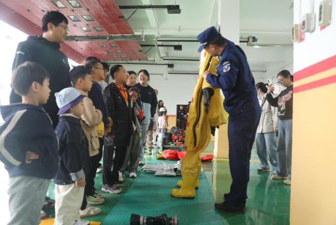 防支队：萌娃争当“小小消防员”新葡京博彩中国石油辽河油田消